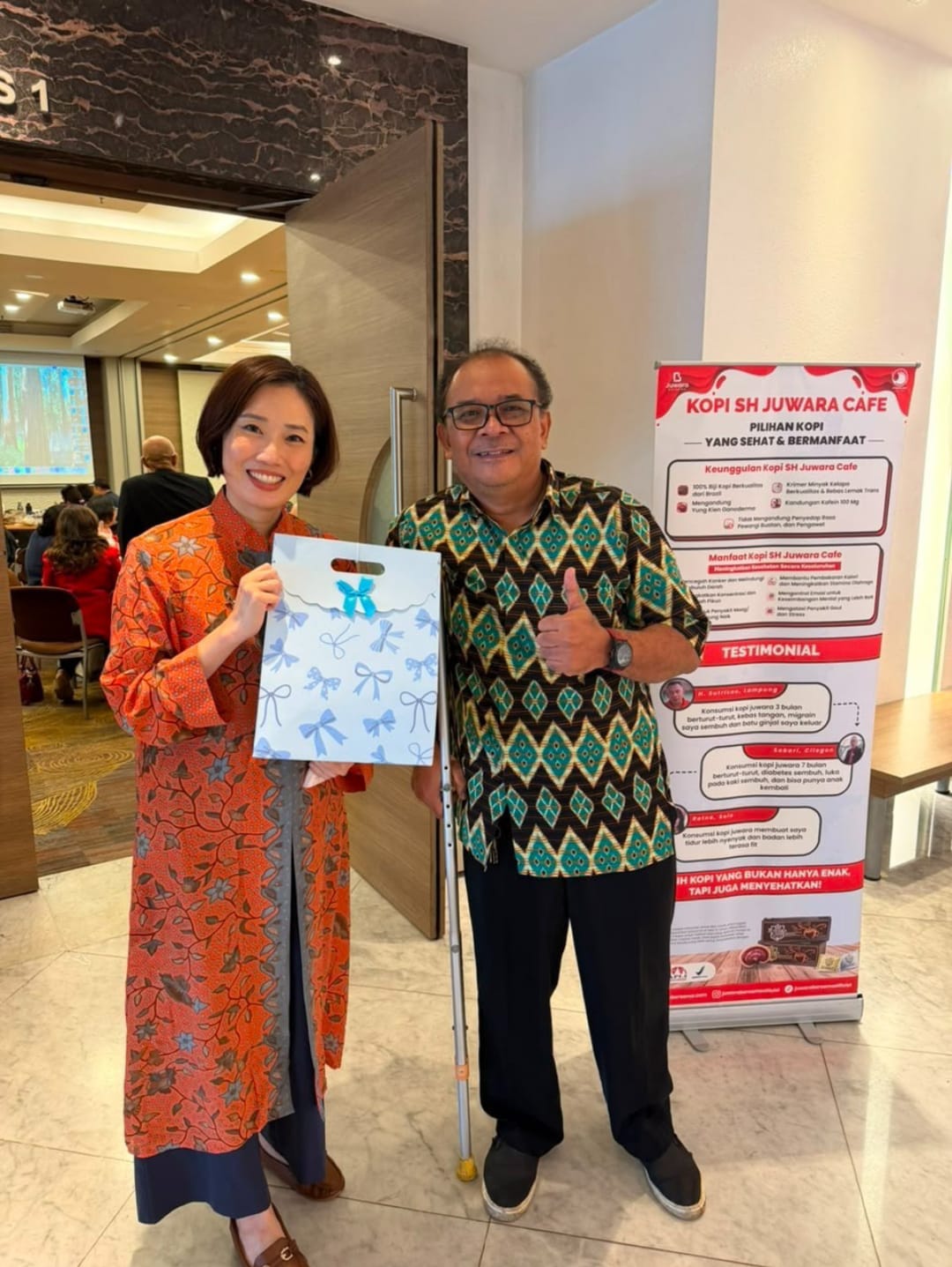 Gold Diamond Janesse Gan & Vice manager Bapak Adrian